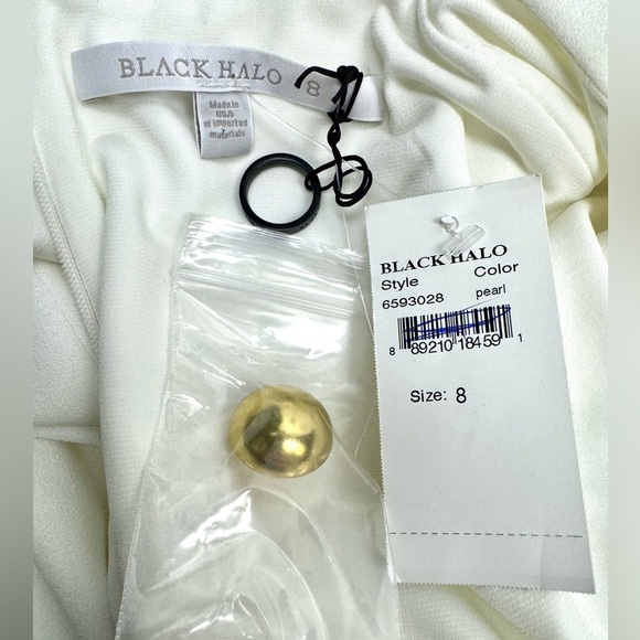 NWT Black Halo Akira Sheath Dress Pearl Gold Buttons Short Sleeves Stretch Sz 8 - Picture 11 of 16